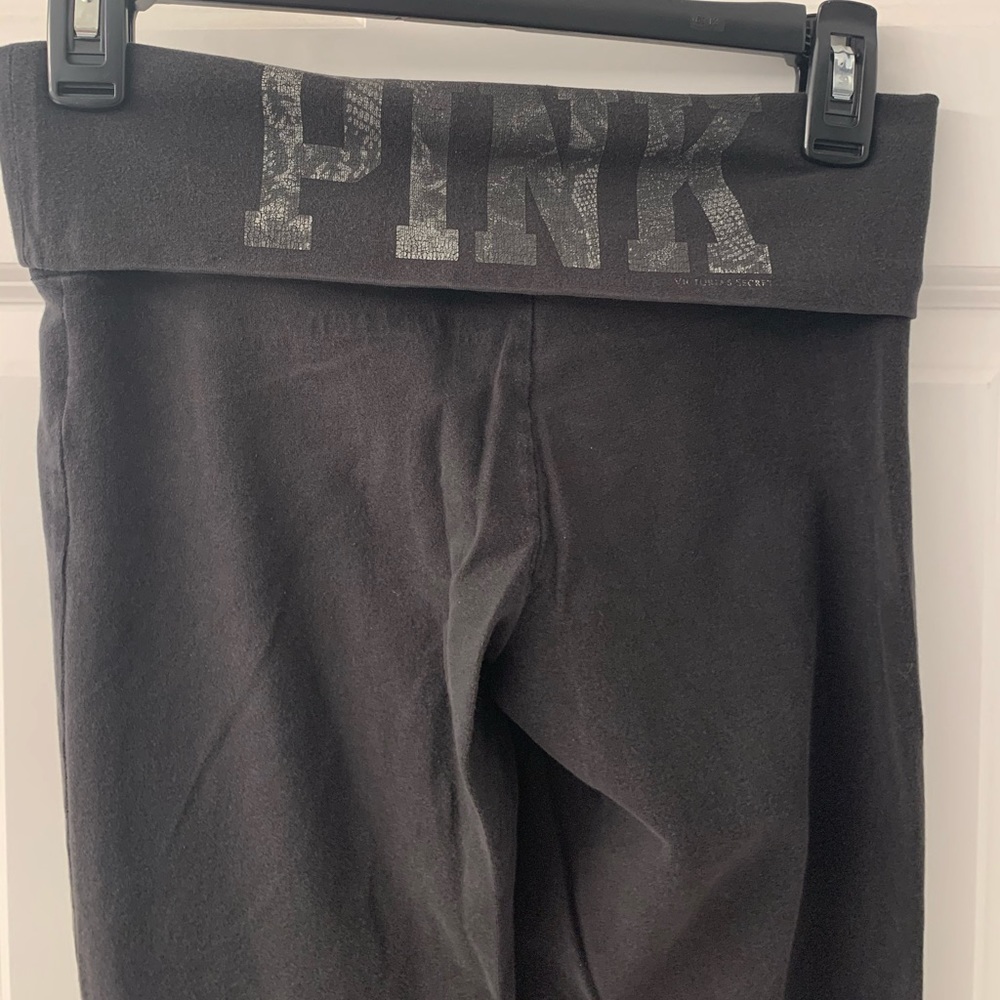 Victoria’s Secret Black yoga pants size XS TP